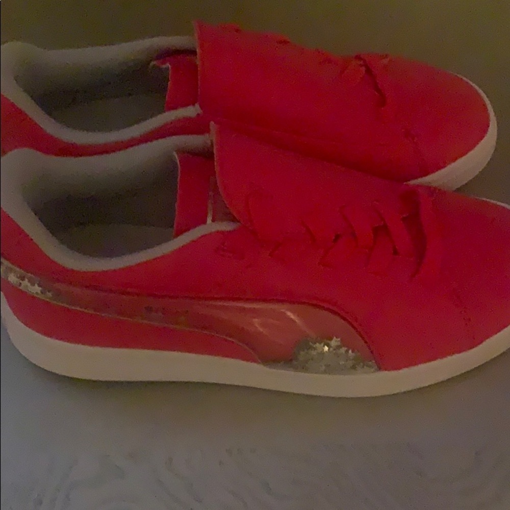 Shoes - Picture 2 of 4